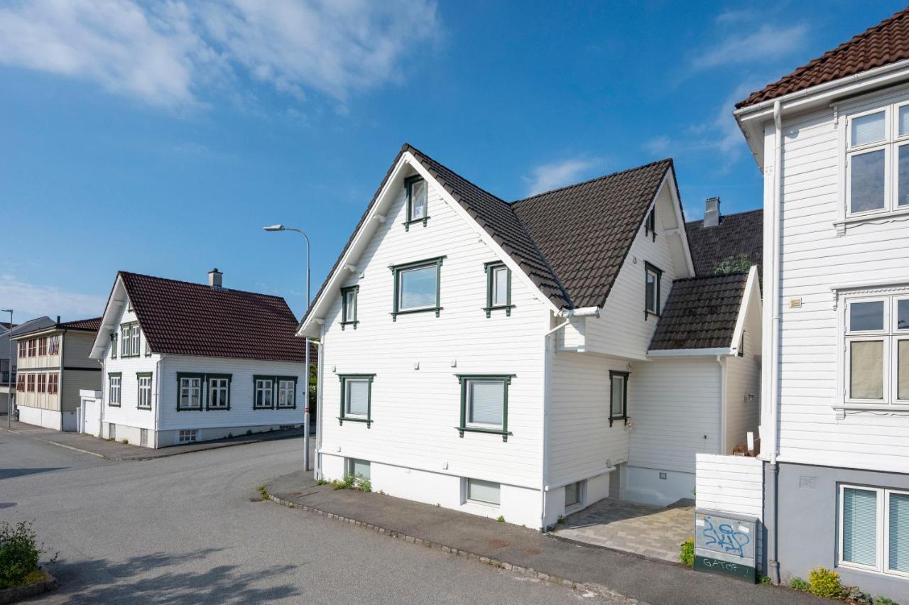 Practical Basement Apt With All Home Comforts Close To City Centre Ставангер Екстериор снимка